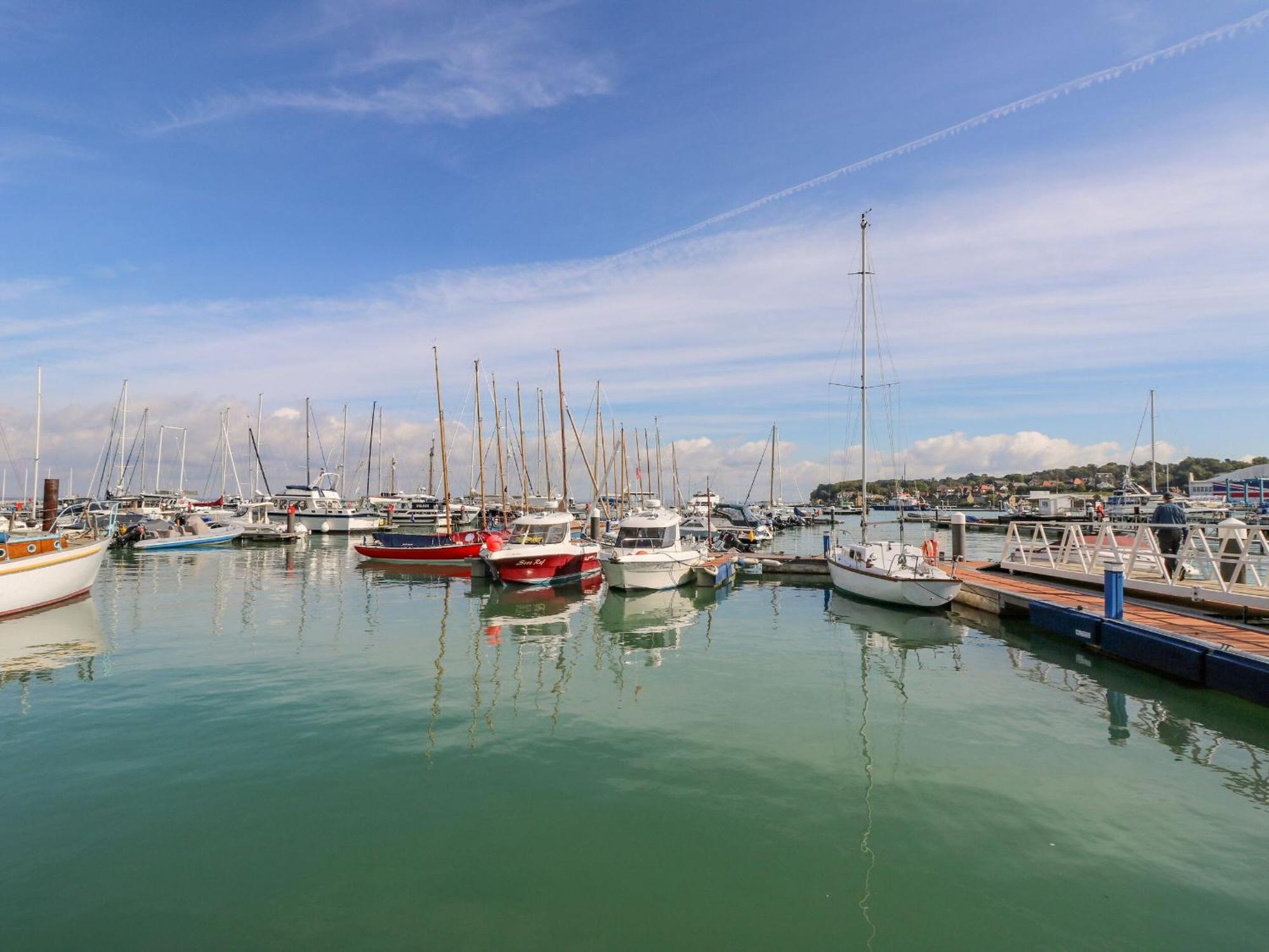 High Tide Villa Cowes  Ngoại thất bức ảnh